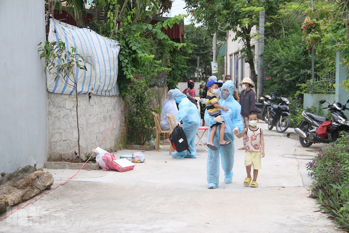 trẻ mầm non ở Hà Nam cách ly tập trung ảnh 1 tre mam non o Ha Nam cach ly tap trung anh 1