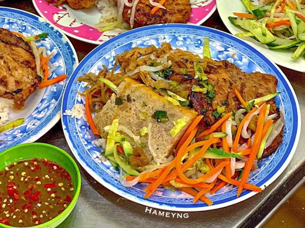 4 tiem com ngon nuc tieng o TP.HCM hinh anh