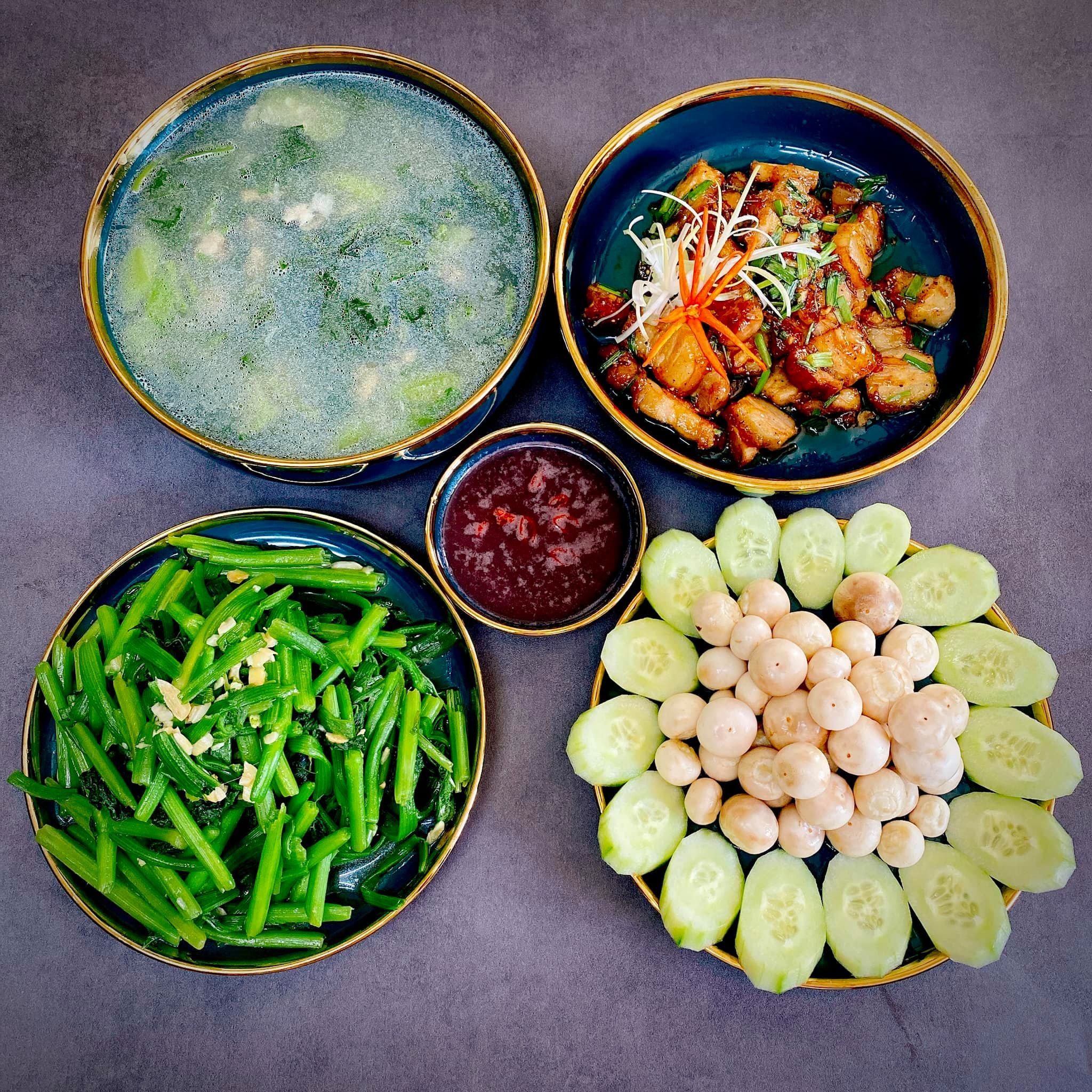 mâm cơm gia đình ảnh 3 mam com gia dinh anh 3