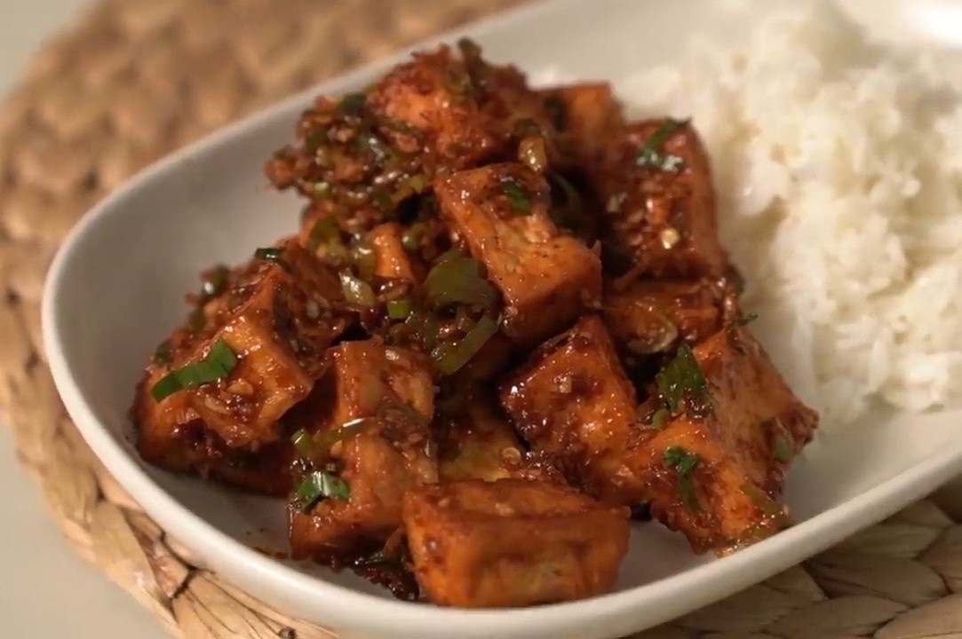 Cach lam dau hu chien sot cay dua com hinh anh