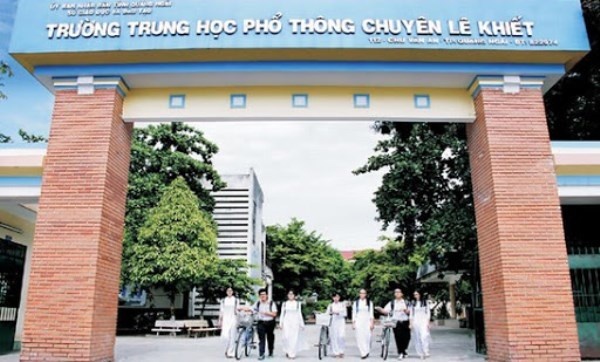 Giam doc so noi ve thong tin de thi chuyen Anh 'giong de hoc them' hinh anh