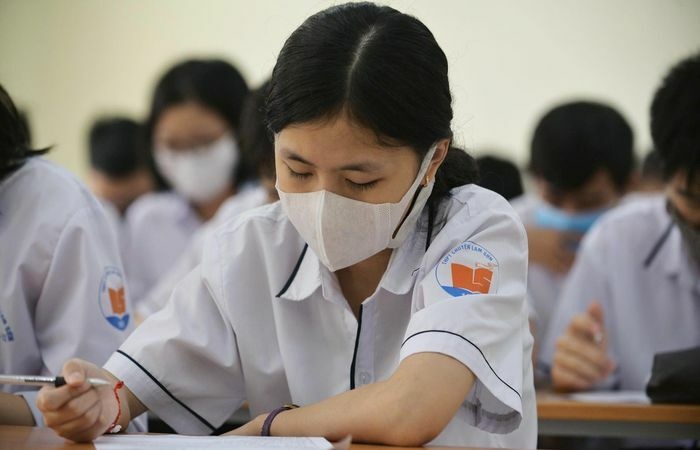 Nam Dinh day lich thi lop 10 som mot thang hinh anh