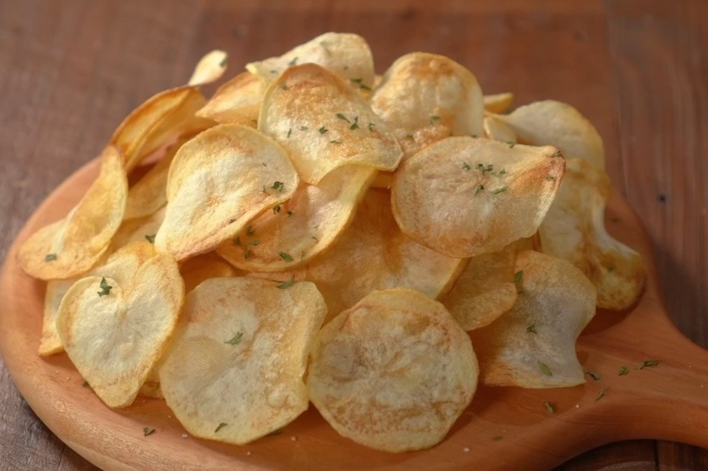 Lam snack khoai tay cho ngay cuoi tuan hinh anh