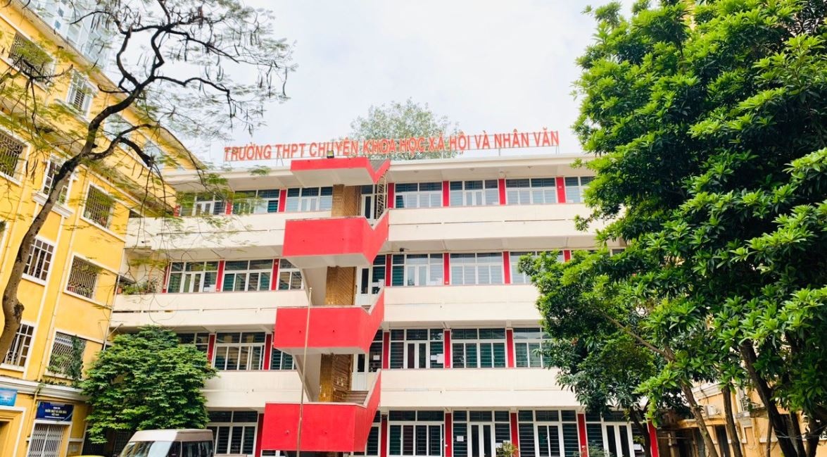 De thi Ngu van 'Cu sai di vi cuoc doi cho phep' hinh anh