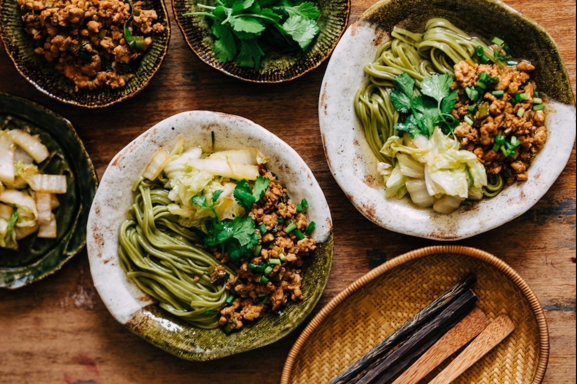 Doi vi bua com nha voi cac mon Nhat de lam hinh anh