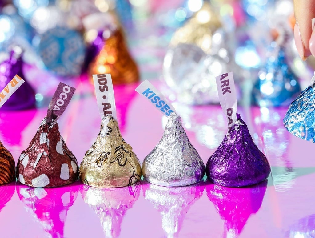 Nguồn gốc ngày Quốc tế Nụ hôn ảnh 2 Nguon goc ngay Quoc te Nu hon anh 2