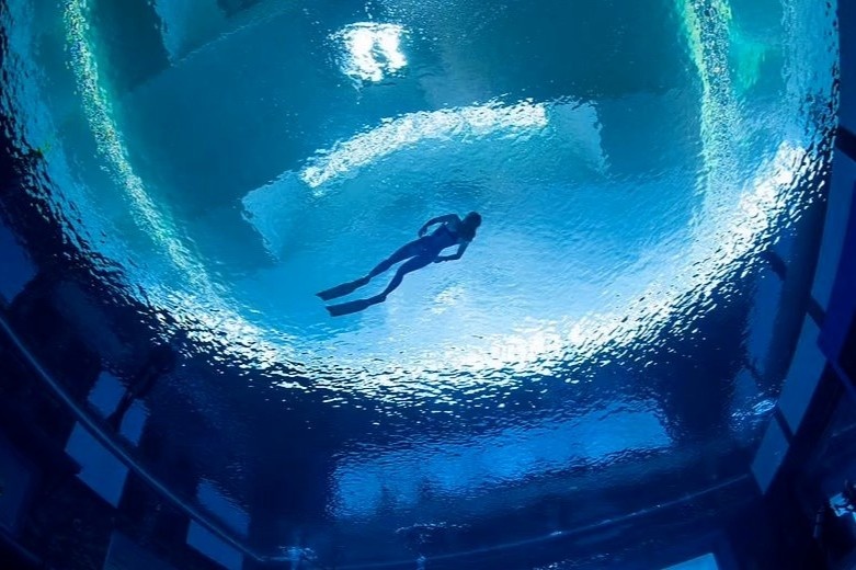 Ho boi sau nhat the gioi co boi canh nhu phim truong o Dubai hinh anh