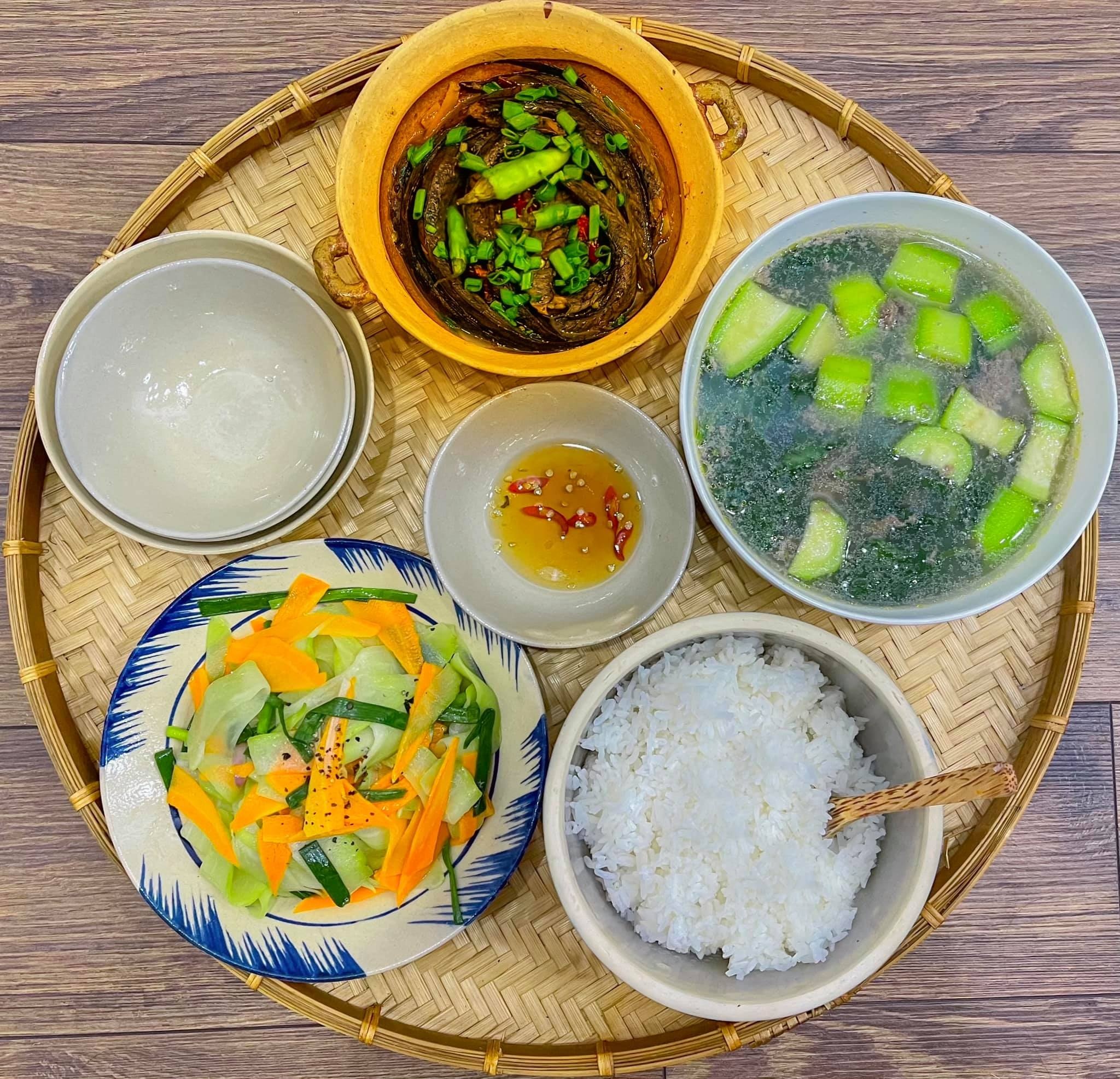 nau an tai nha anh 4