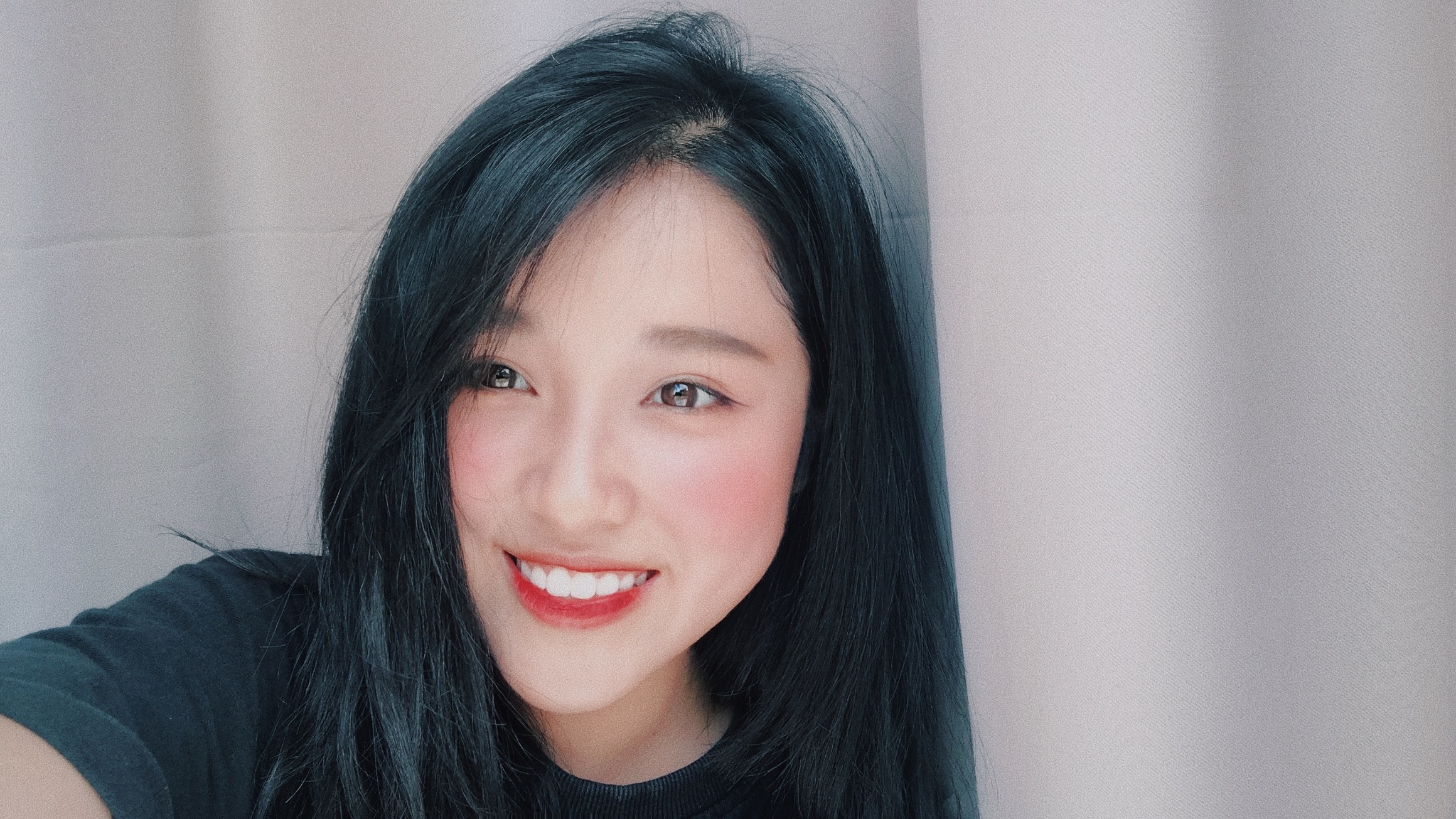 Cô giáo nổi tiếng qua livestream ảnh 3 Co giao noi tieng qua livestream anh 3