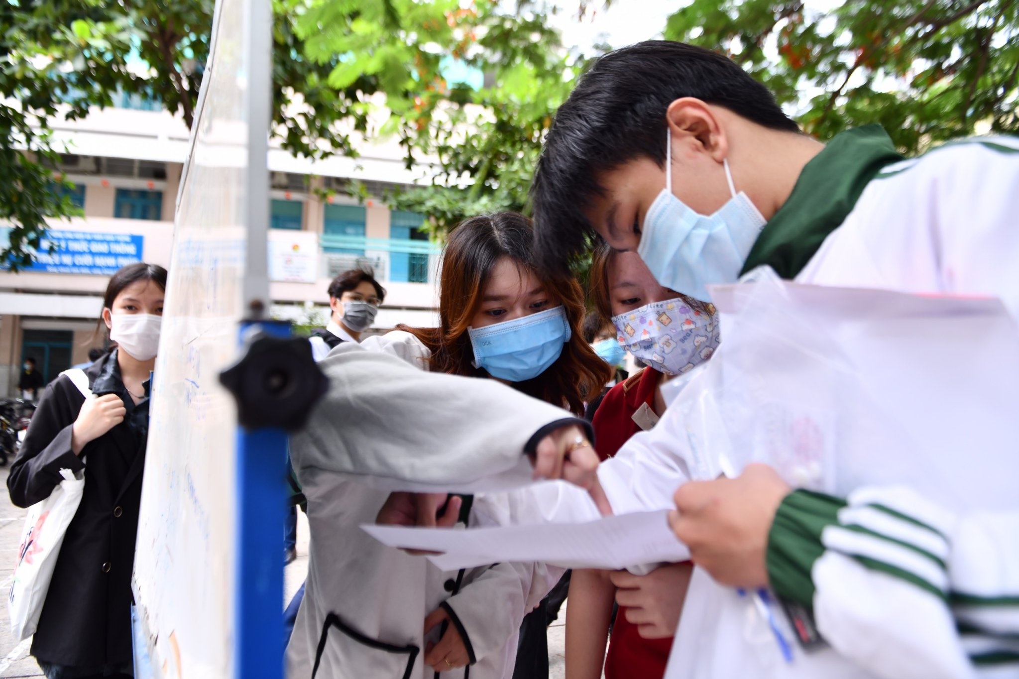 Thi lai dai hoc sau 9 nam, chang trai dat 28,1 diem hinh anh