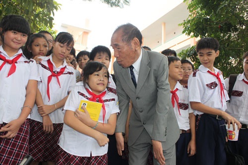 Hai tac pham cung ten 'Toi di hoc' anh 3