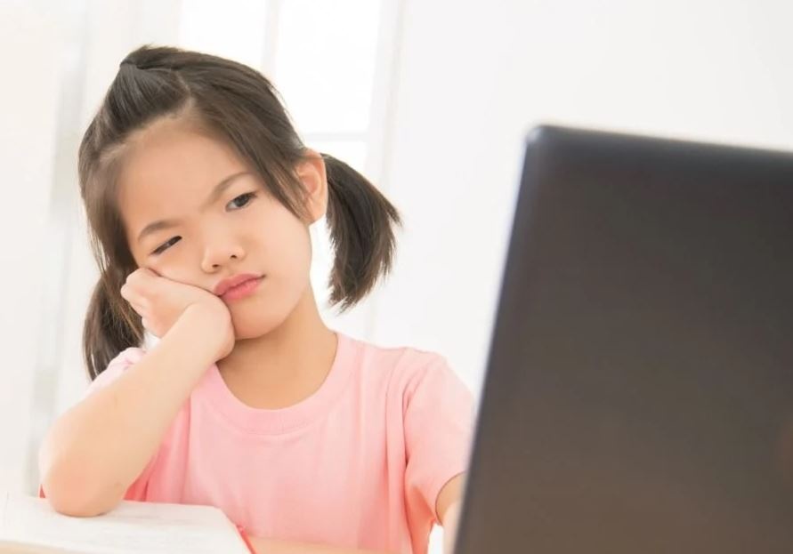 tre gap rac roi khi hoc online anh 4