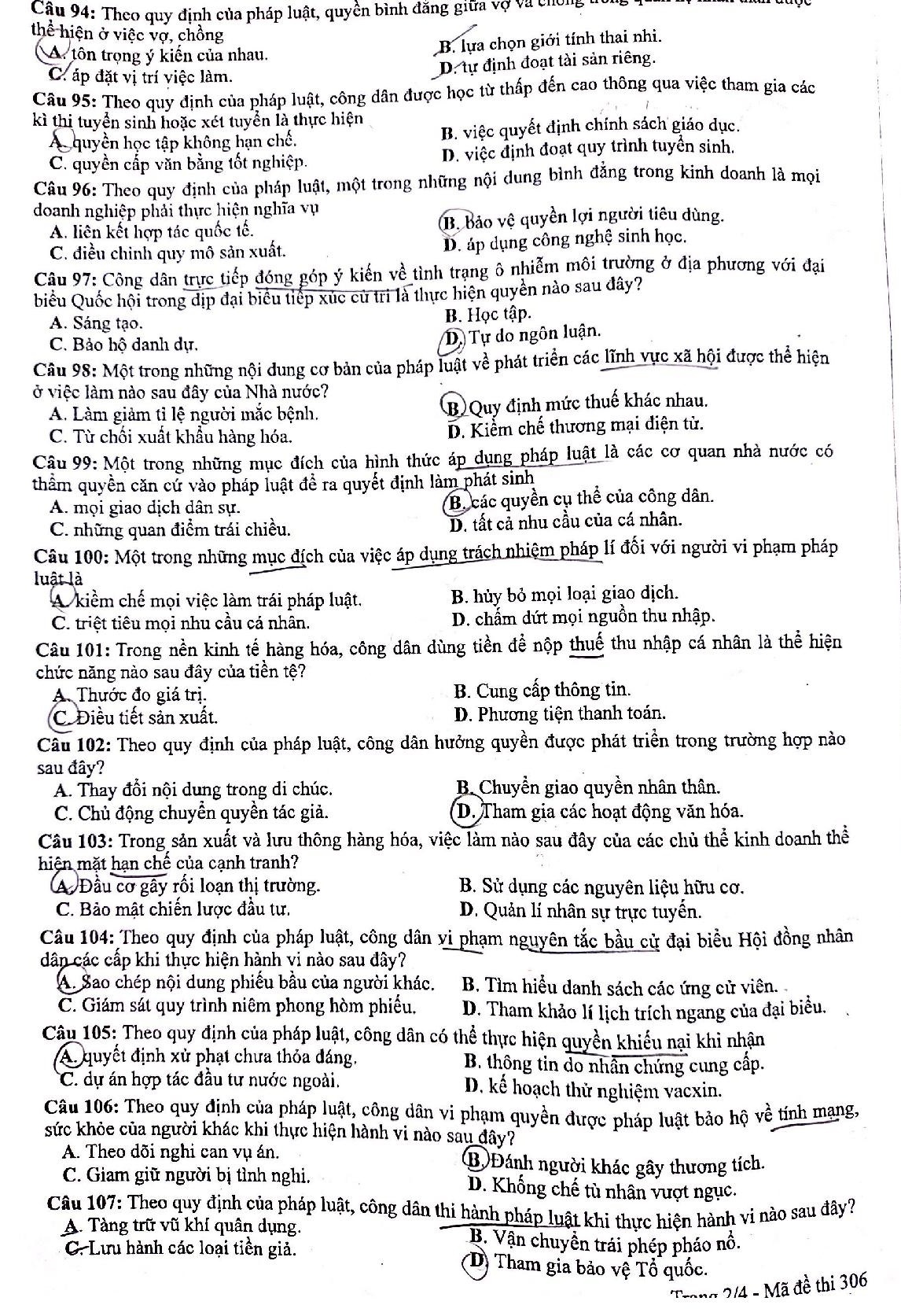 goi y dap an mon GDCD anh 4