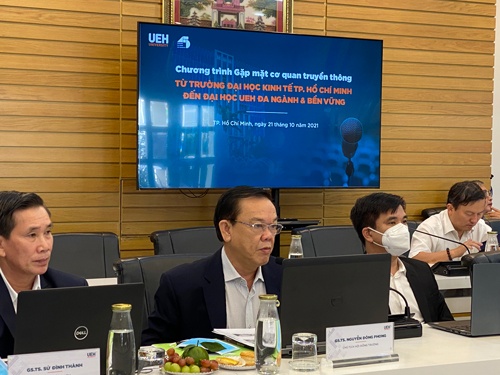 Truong trong truong dai hoc anh 1