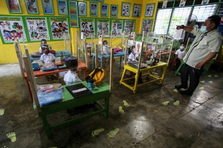 Philippines mở cửa 100 trường học ảnh 5 Philippines mo cua 100 truong hoc anh 5