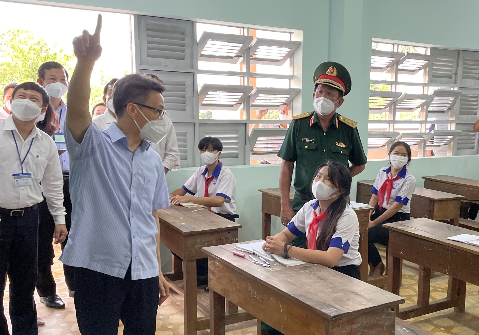 Hoc sinh Tien Giang duoc den truong anh 1