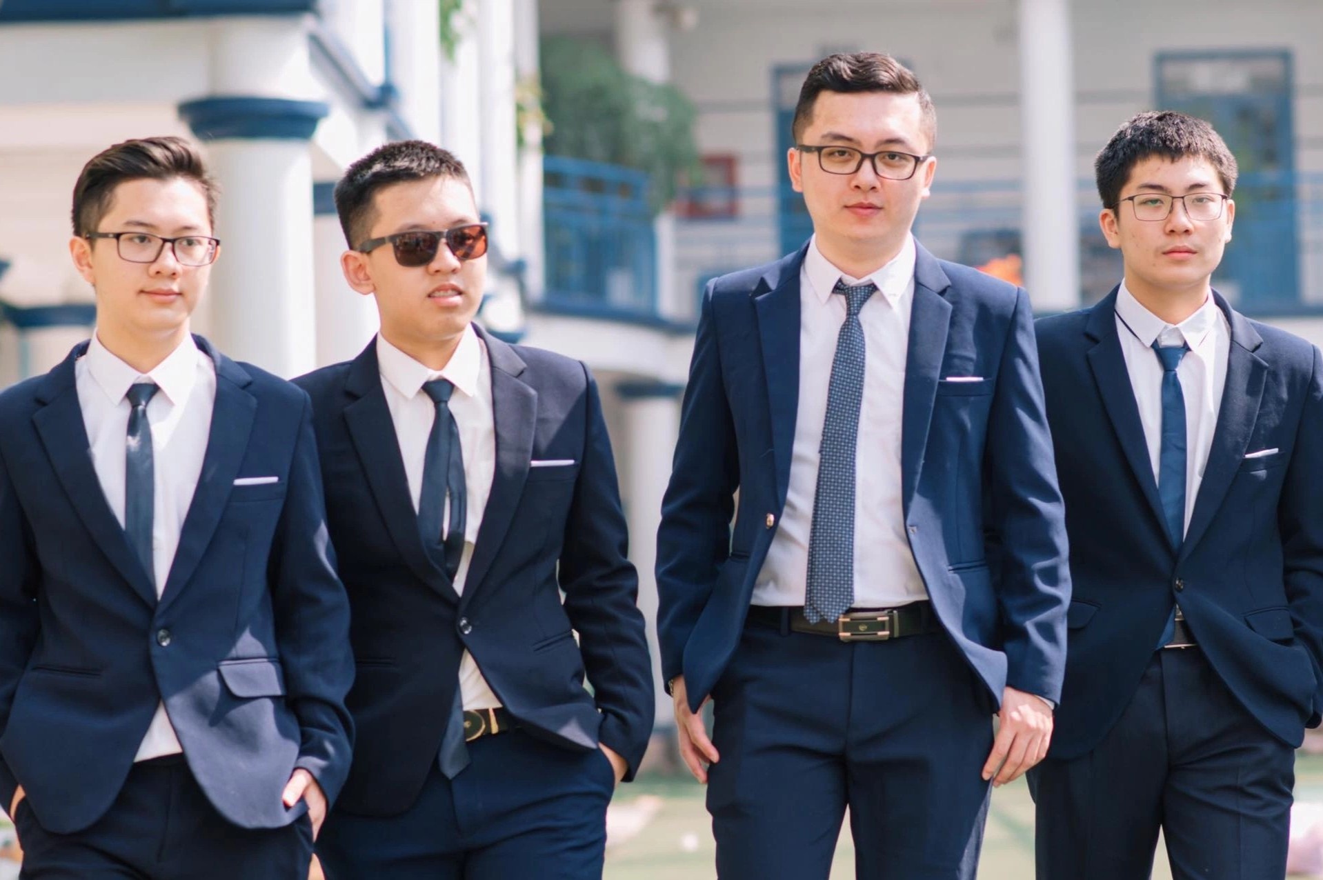 Mot lop co 22 em do chuyen Ly truong Khoa hoc Tu nhien hinh anh