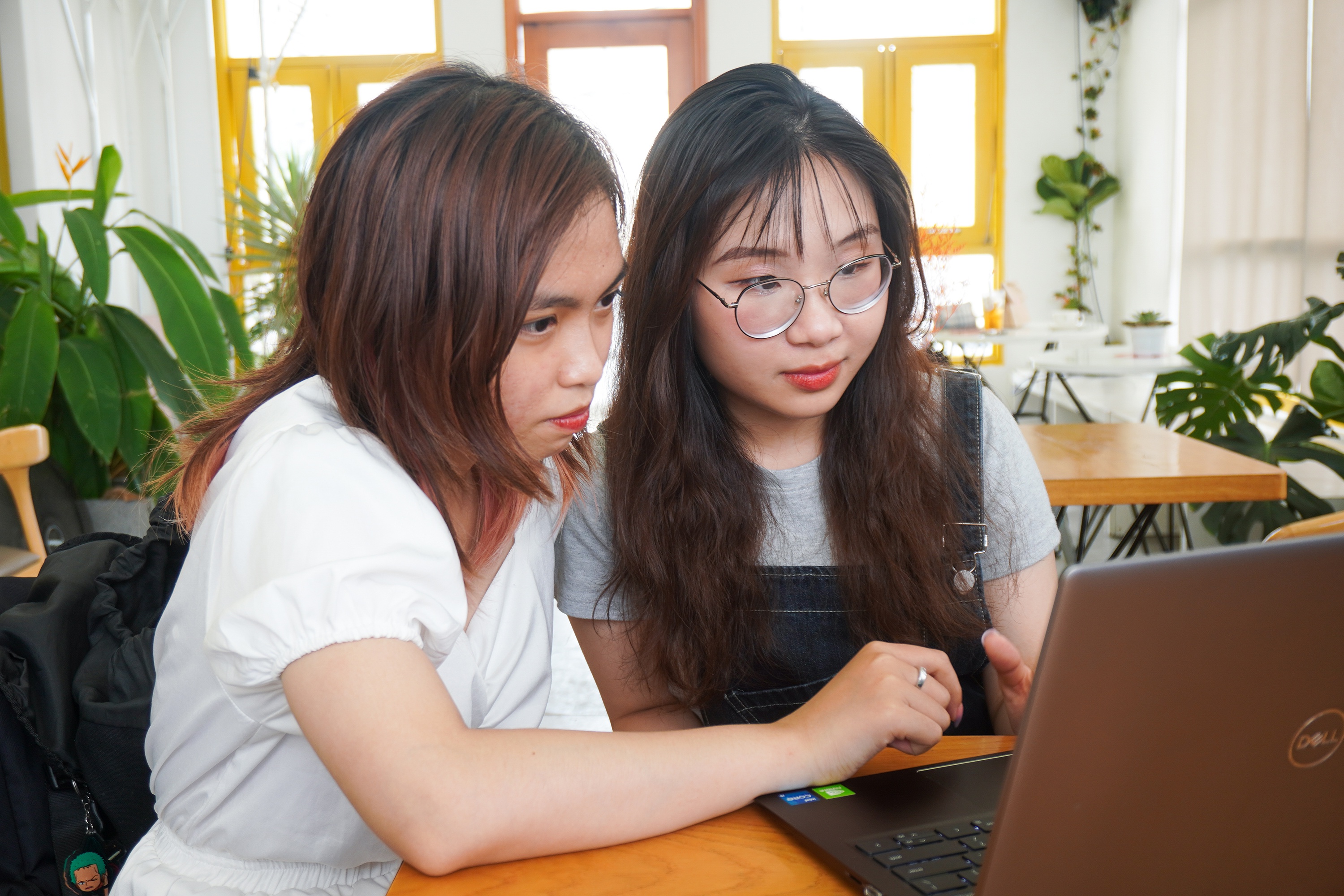 sinh vien so huu thu nhap khung anh 2