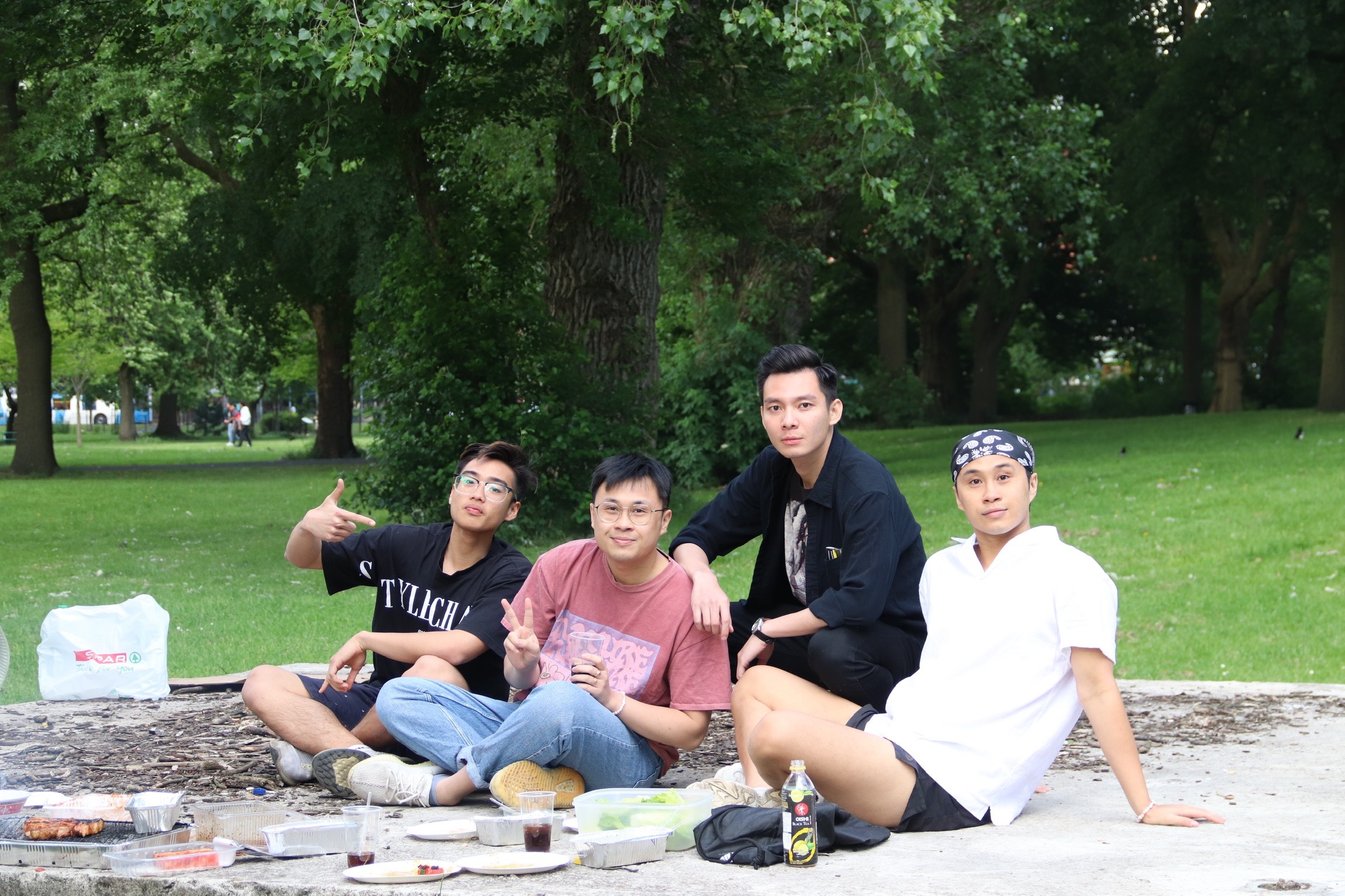 du hoc sinh chau Au trong dot nong ky luc anh 2