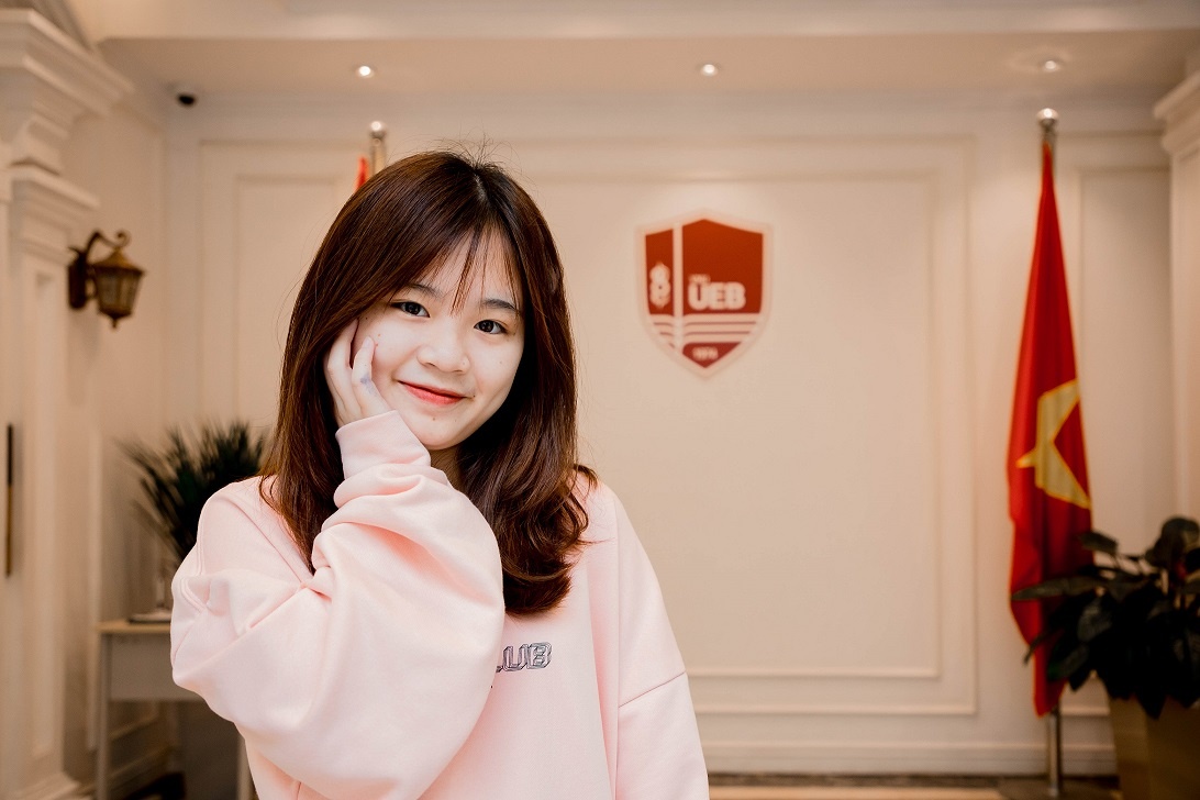 Thu khoa dau ra DH Kinh te duoc moi lam viec khi con la sinh vien hinh anh