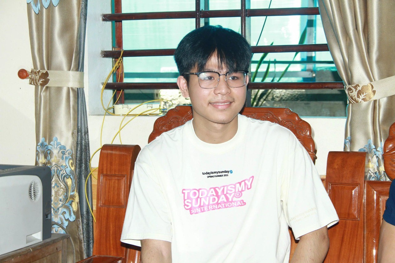 nam sinh trung tuyen 4 dai hoc My anh 1