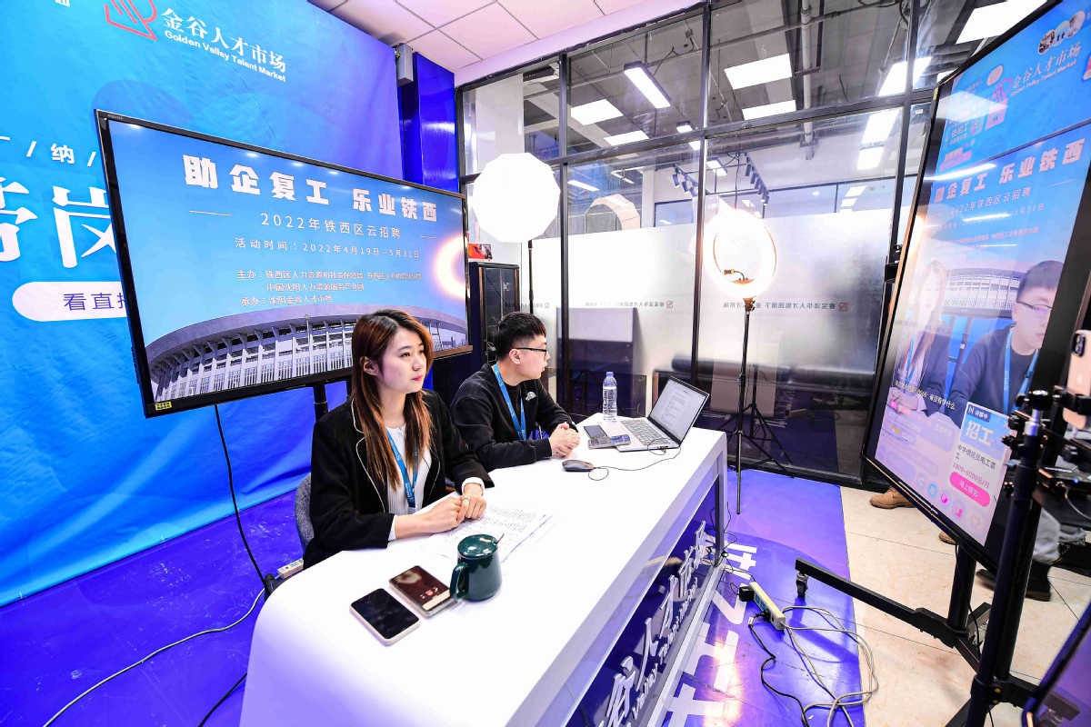 tim viec lam qua livestream anh 1