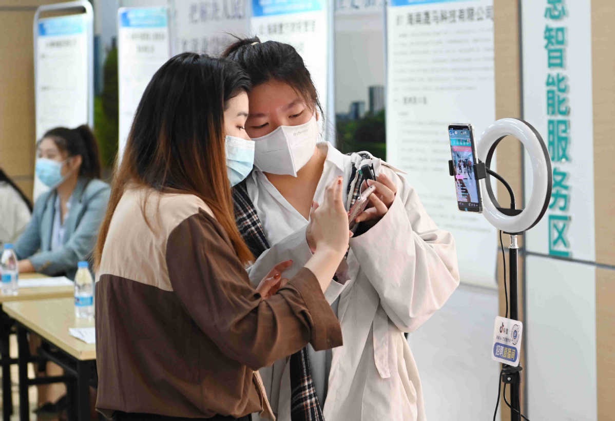 tim viec lam qua livestream anh 2