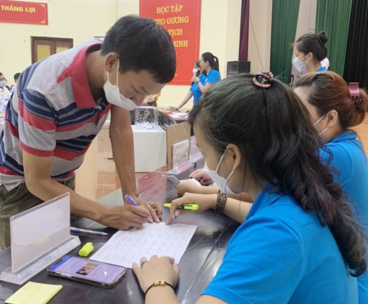 boc tham tuyen sinh anh 1