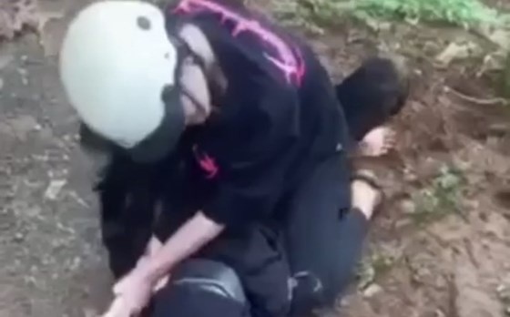 Xac minh clip 2 nu sinh danh nhau trong su co vu cua ban be o Gia Lai hinh anh