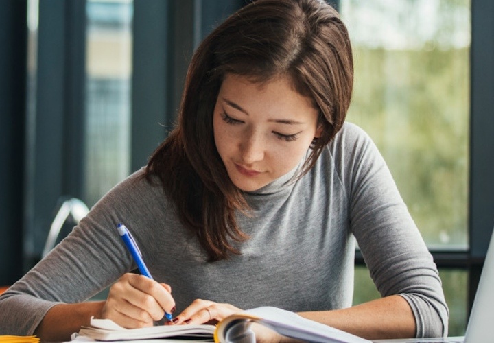 Thi sinh duoc thi lai tung ky nang trong bai thi IELTS hinh anh