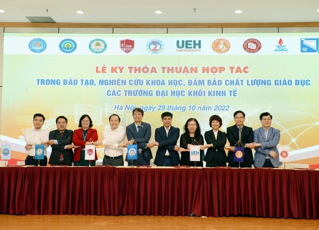 10 truong dai hoc kinh te lon nhat nuoc thoa thuan trao doi sinh vien hinh anh