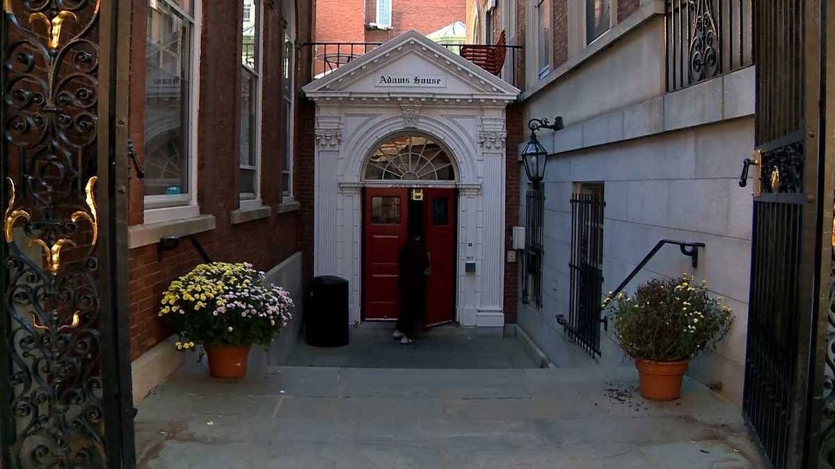 mat trom o Harvard anh 1