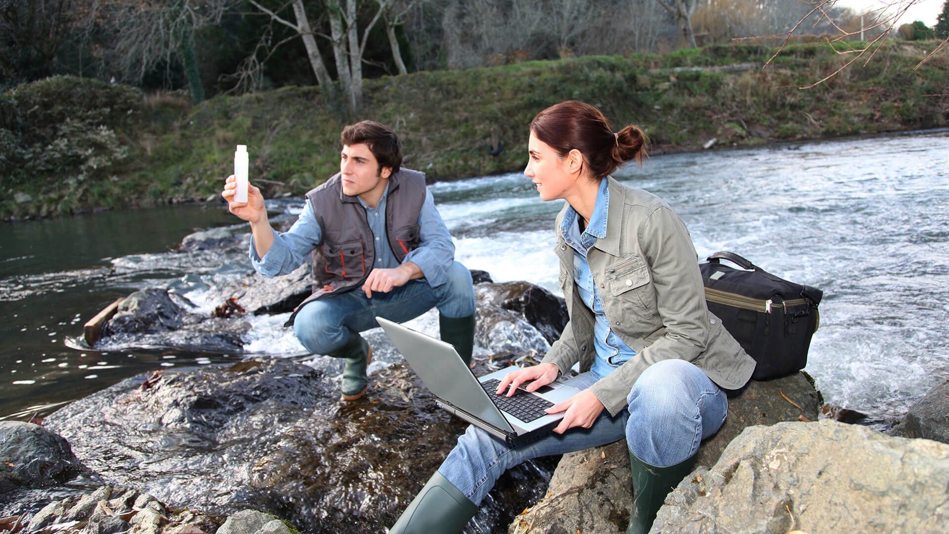 Cong viec it ap luc, luong tren 100.000 USD/nam hinh anh