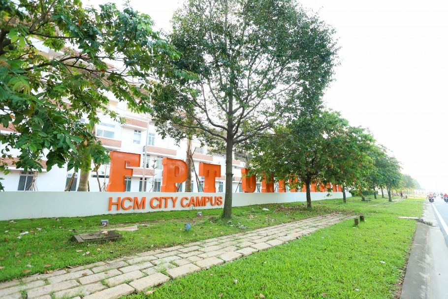 Dai hoc FPT xin loi vu lo de thi khien hon 600 sinh vien thi lai hinh anh