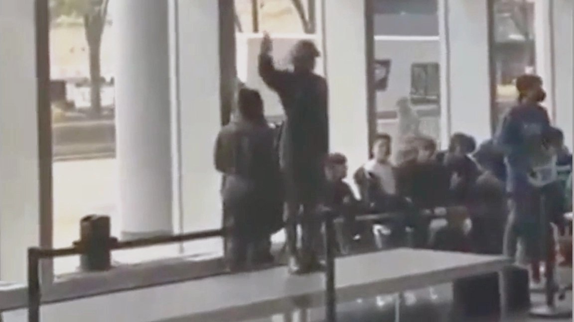 Bo do Halloween gay song gio truong trung hoc o My hinh anh