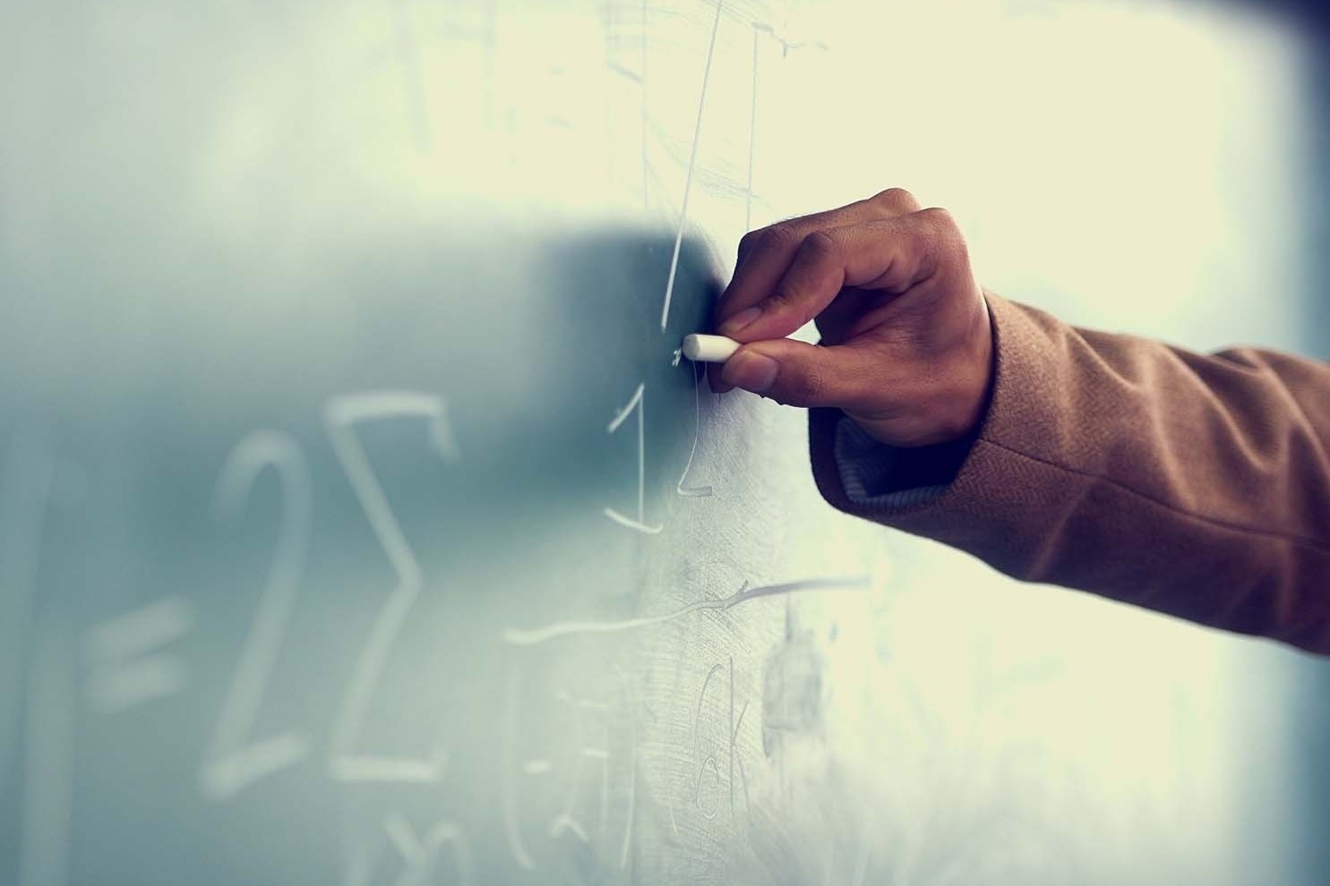 Nguoi tung quay roi tinh duc het co hoi lam giao vien o Trung Quoc hinh anh