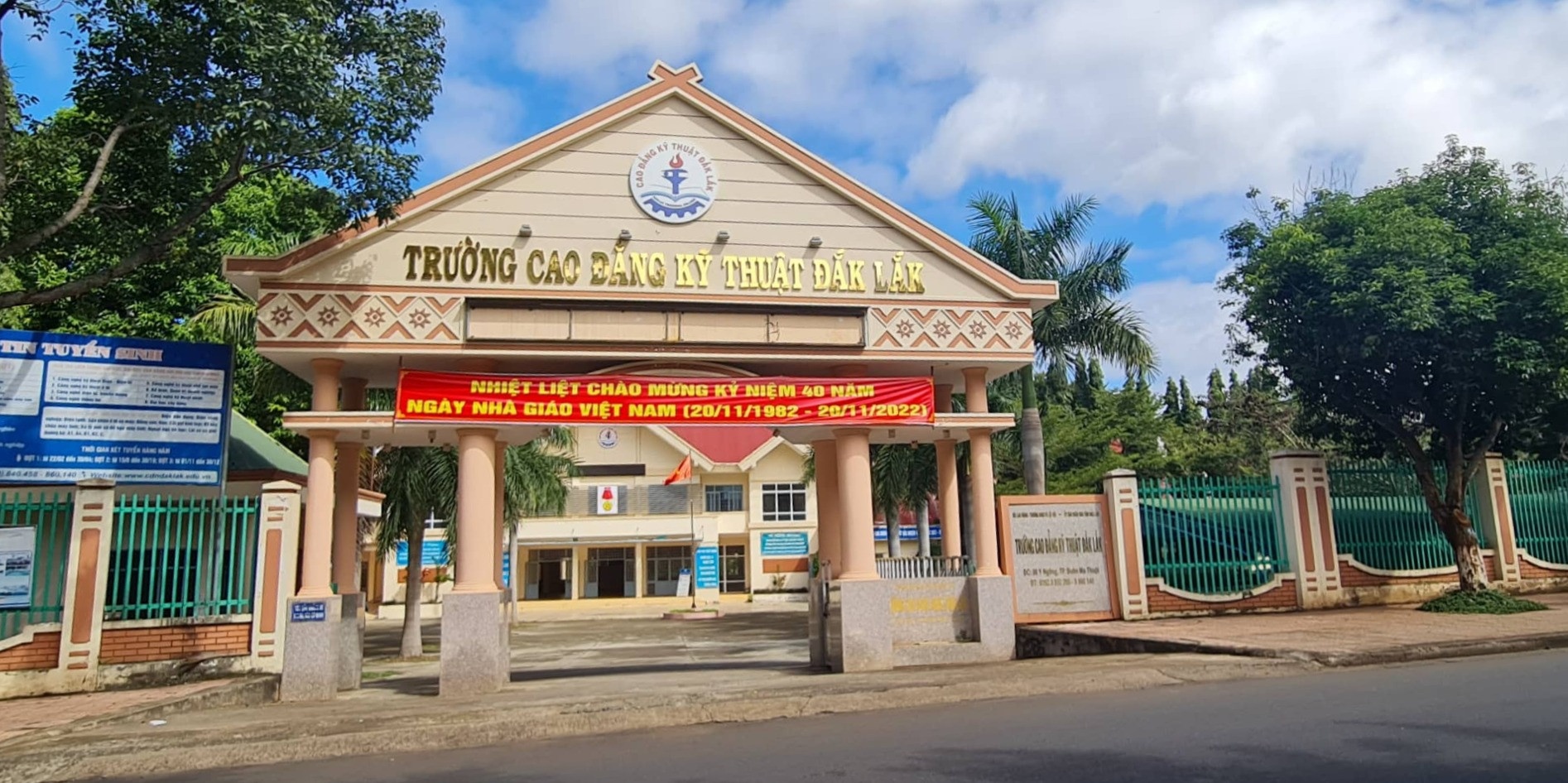 CĐ Kỹ thuật Đắk Lắk ảnh 1 CD Ky thuat Dak Lak anh 1