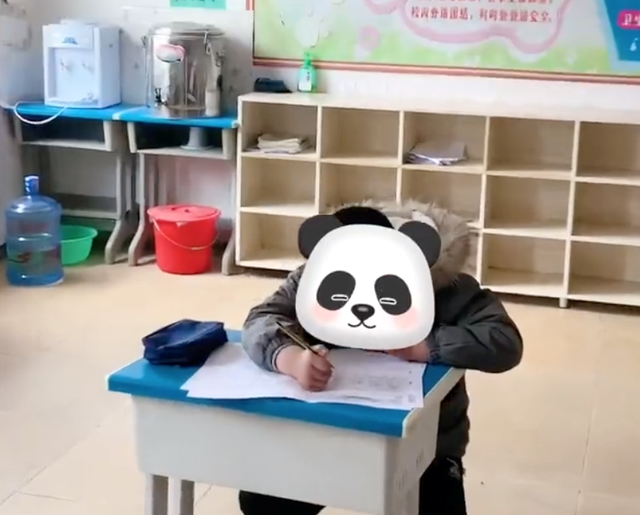 truong co mot hoc sinh anh 1