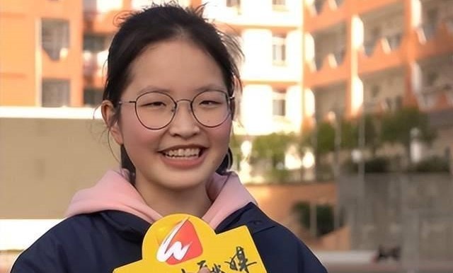 Nu sinh lop 9 duoc tuyen thang chuong trinh thac si hinh anh