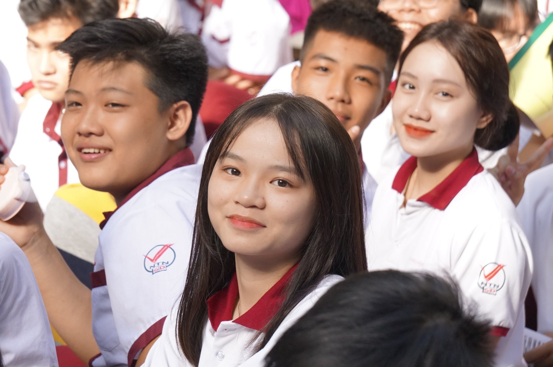 hoc phi truong tu thuc anh 6