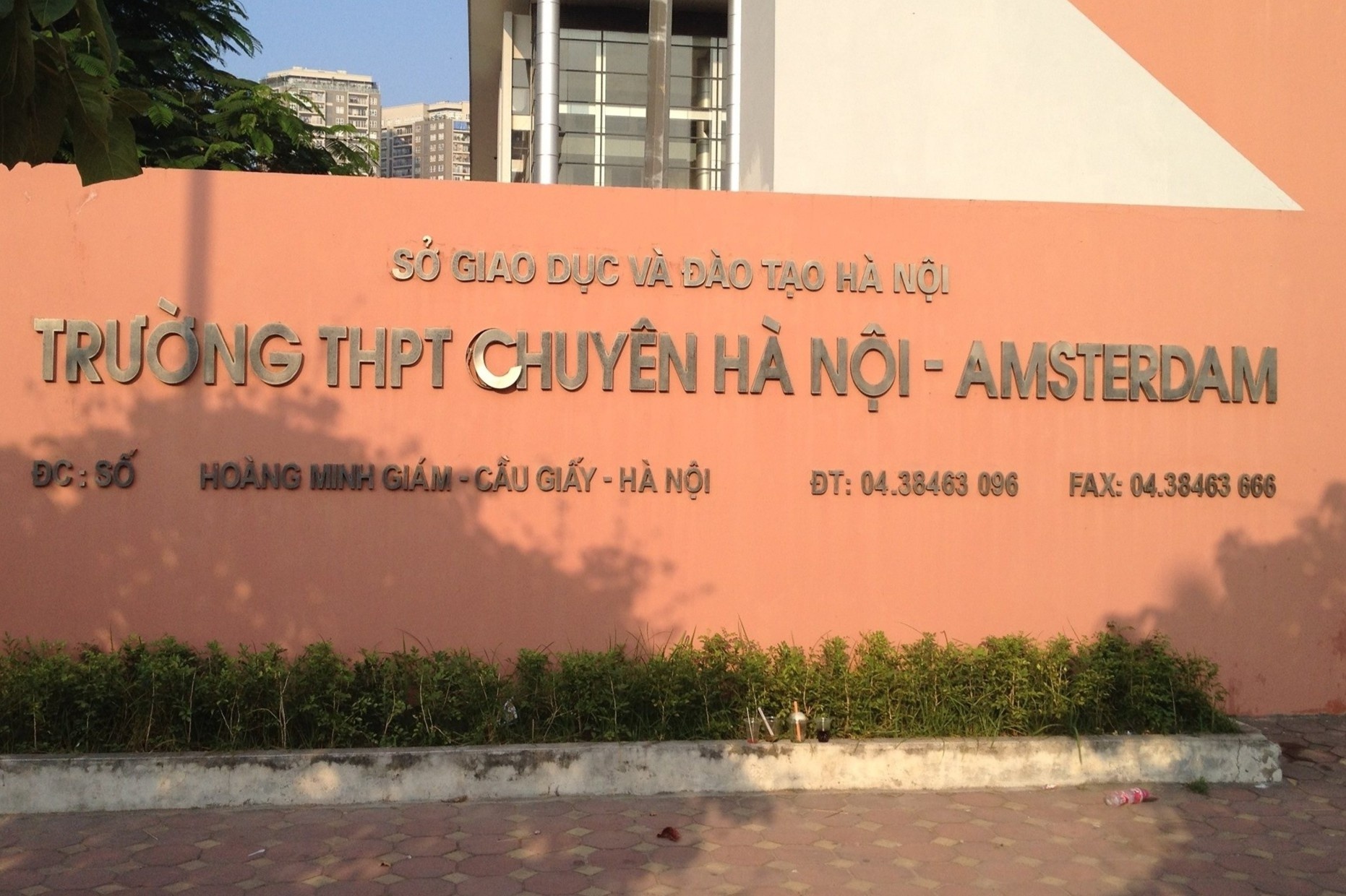 Barcelona bi dieu tra anh 2