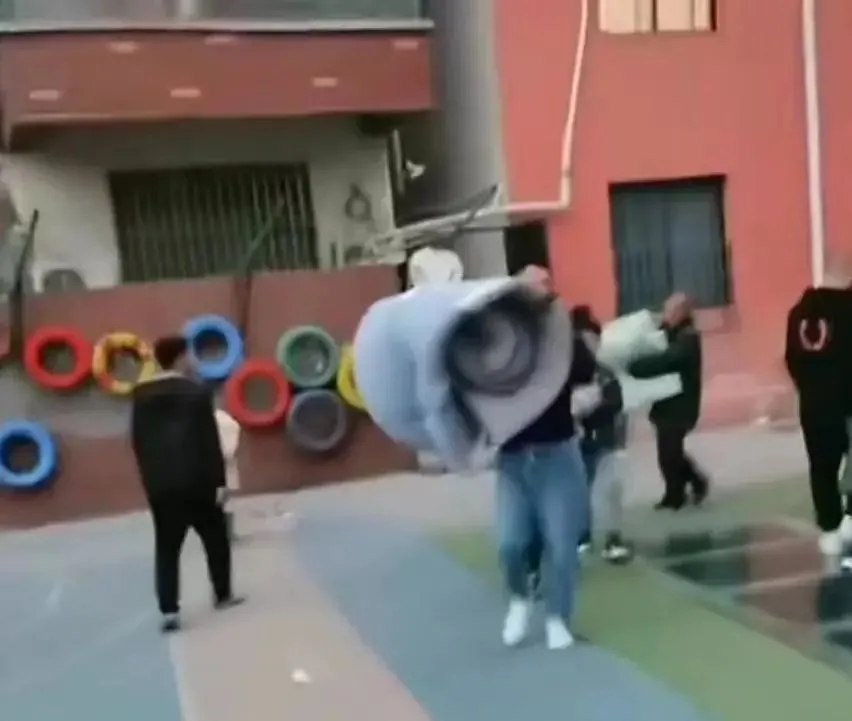 truong hoc dong cua anh 1