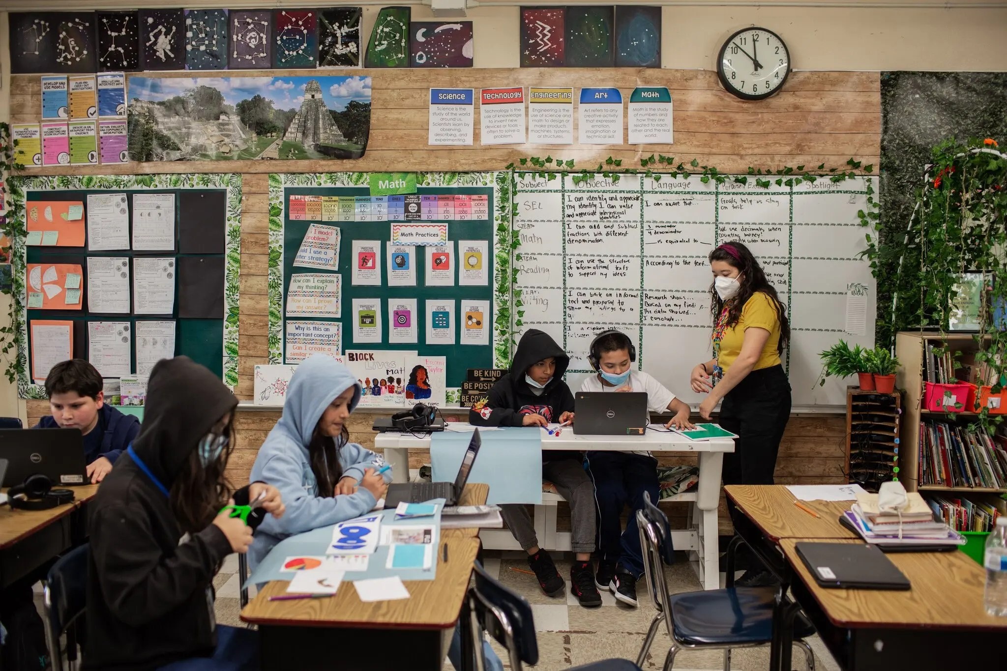 hoc sinh sau dai dich anh 2