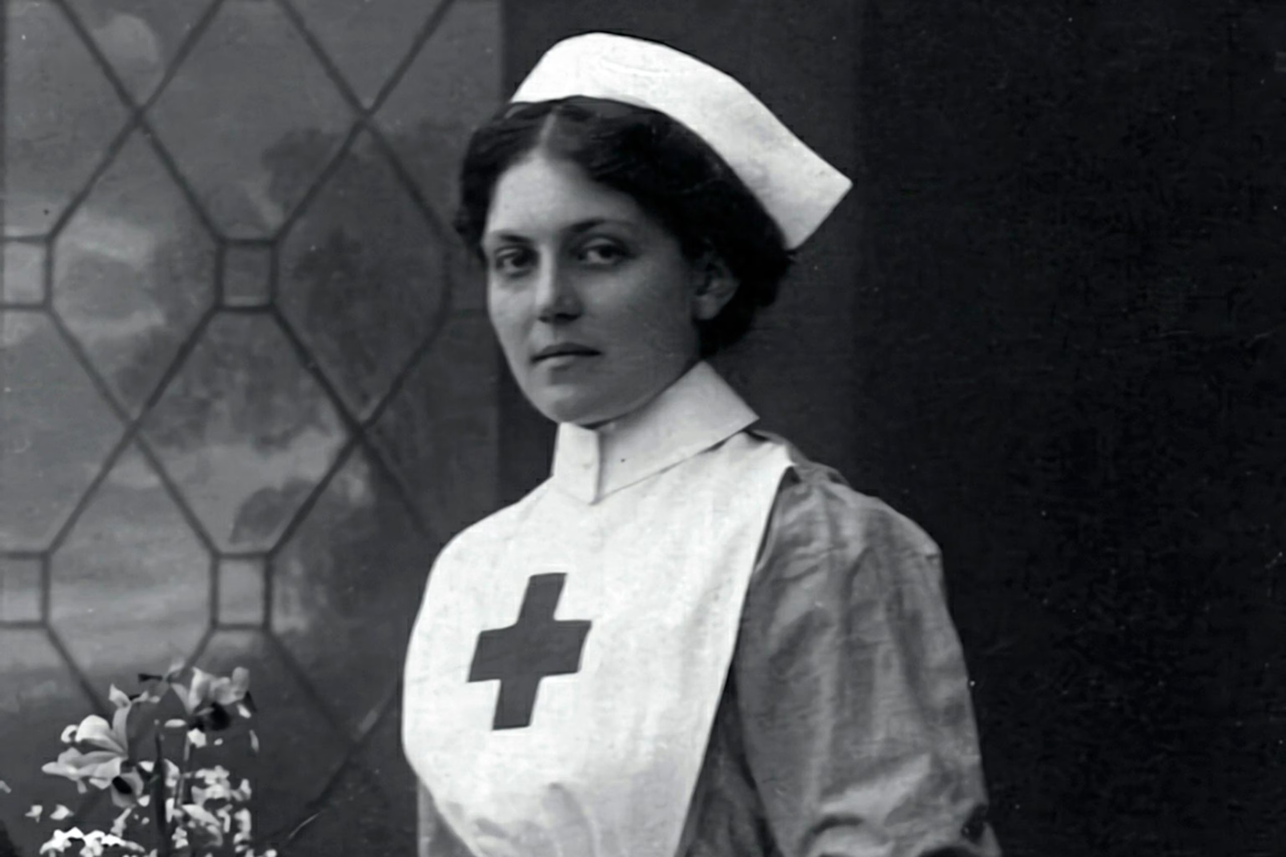 Nguoi phu nu song sot trong 2 tham hoa chim tau, bao gom Titanic hinh anh