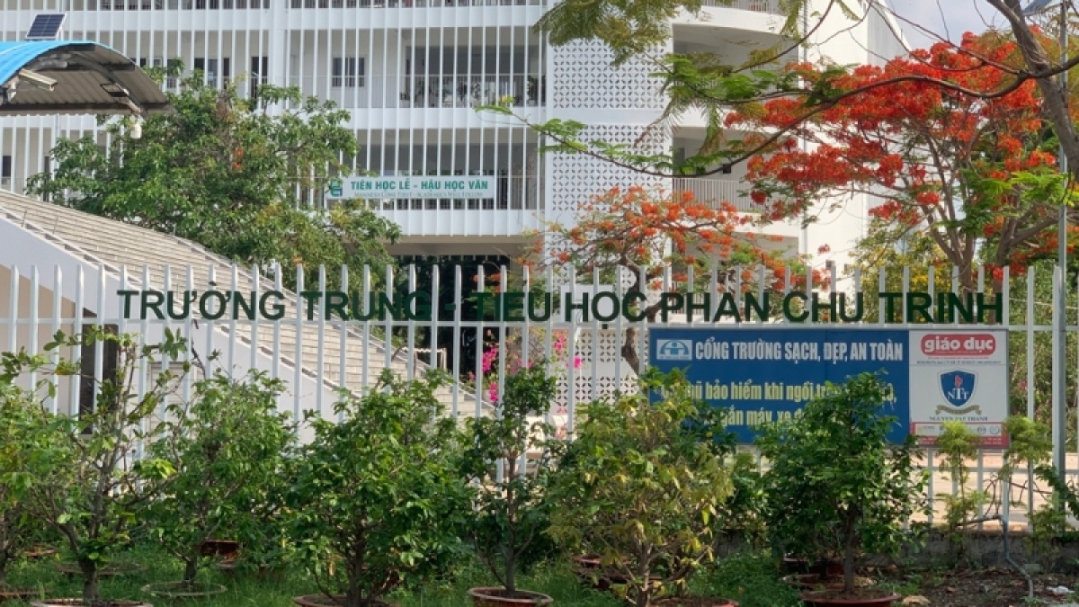 Truong tu o Binh Duong bi phat vi su co lo de kiem tra mon Toan lop 9 hinh anh