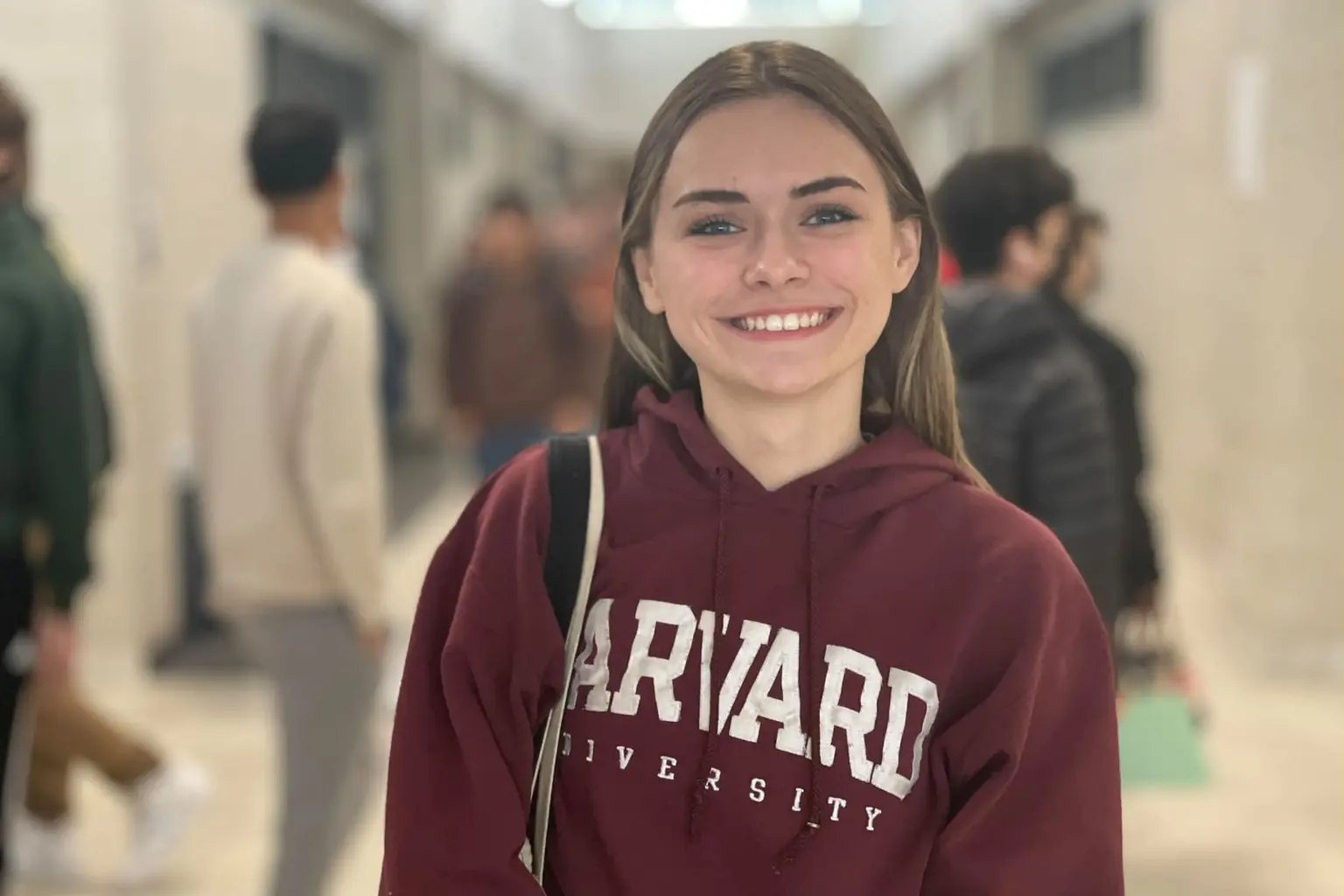 Co gai sinh ra trong tu o My trung tuyen Dai hoc Harvard hinh anh