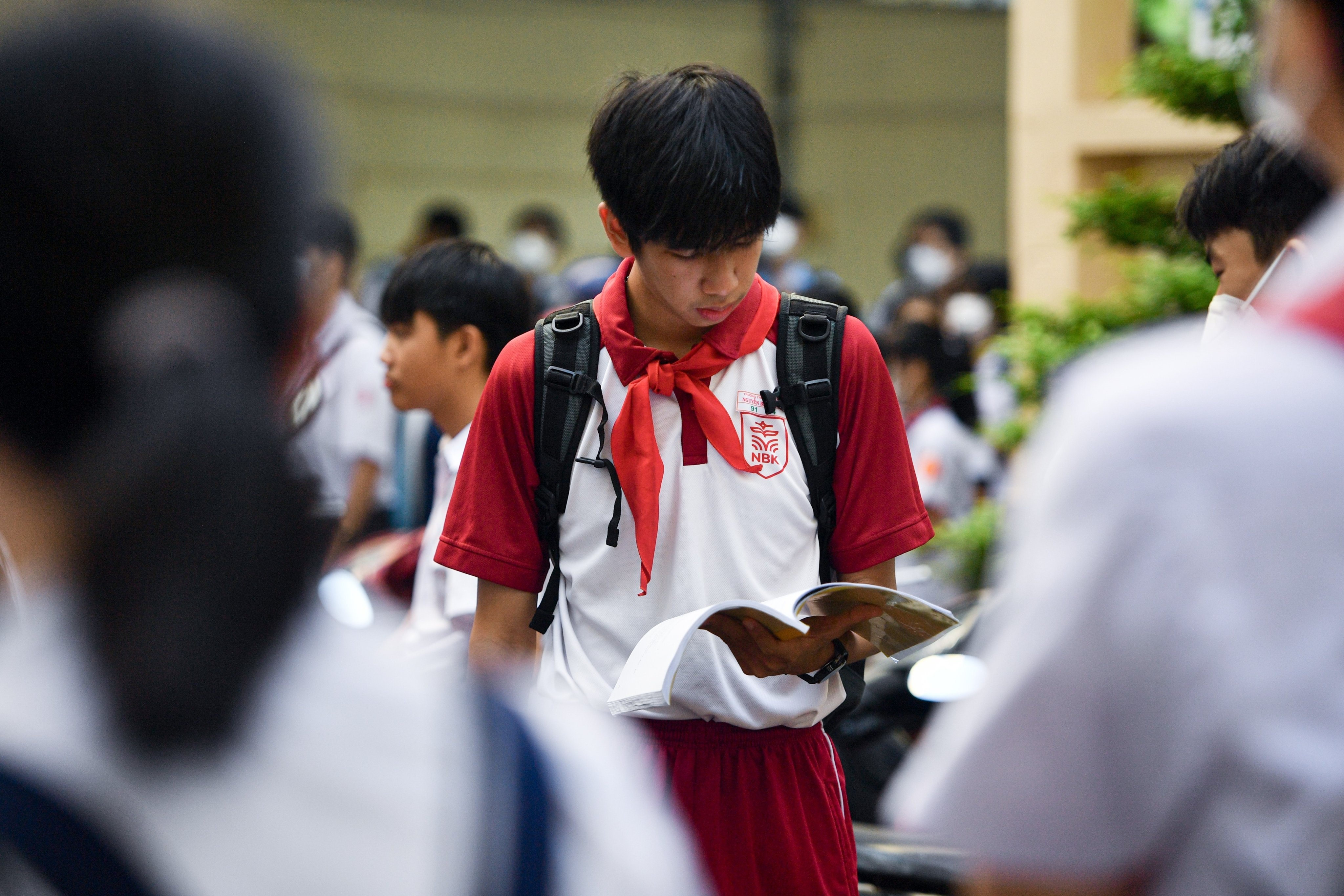 De thi va goi y dap an mon Tieng Anh tuyen sinh lop 10 tai TP.HCM hinh anh