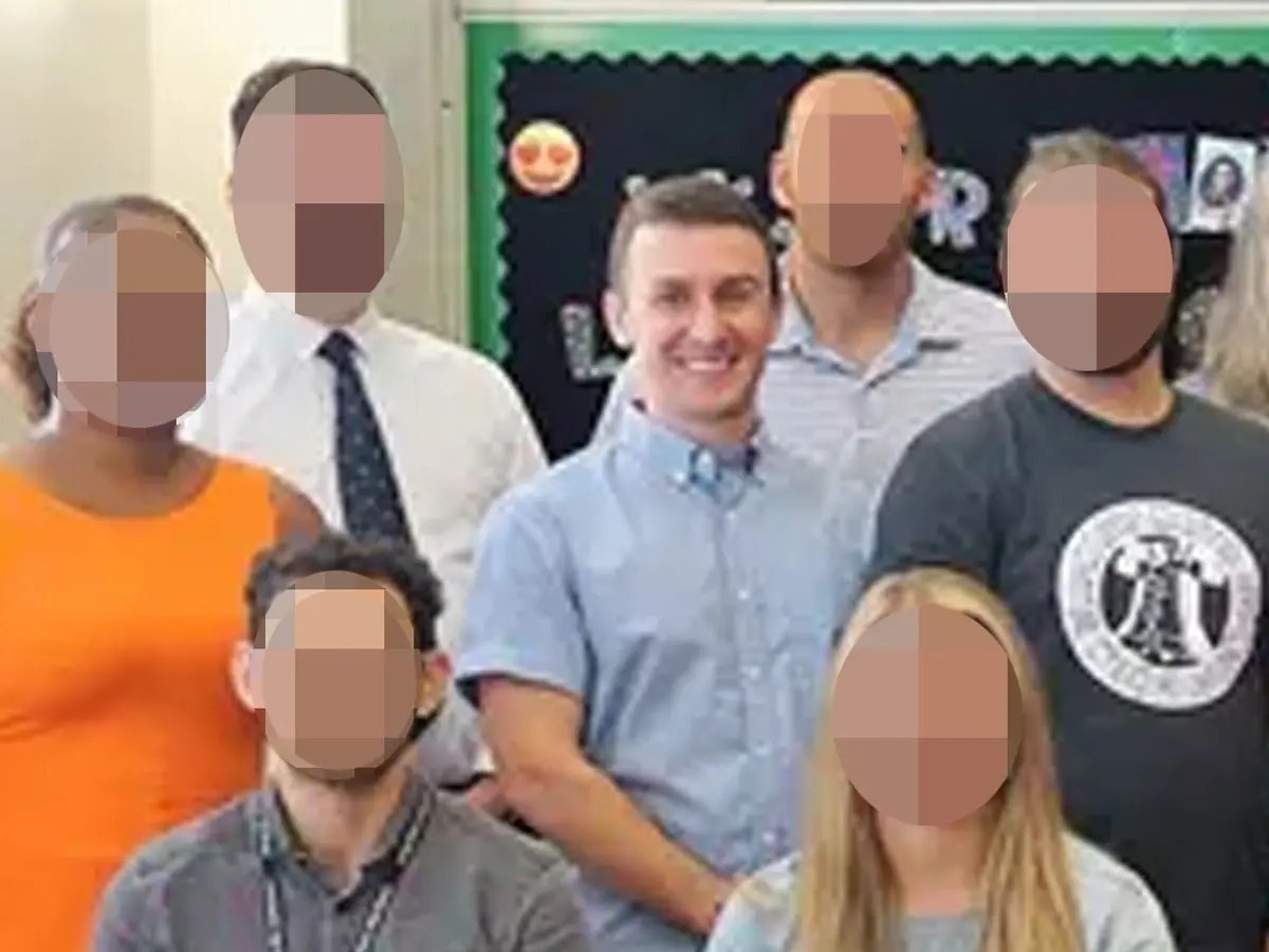 Thay giao o My gia gai de du nu sinh gui anh khoa than hinh anh