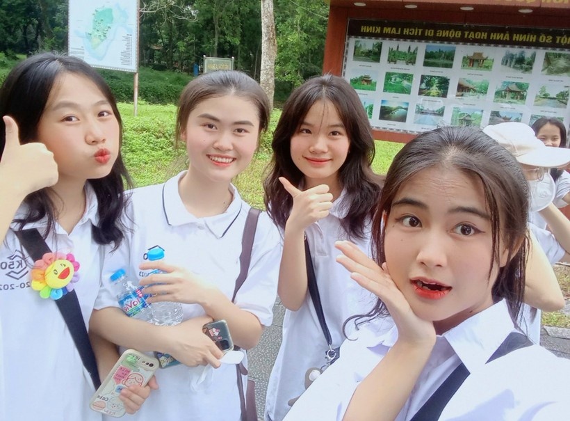 Si tu '2K5' tha long truoc ngay ‘vuot vu mon’ hinh anh