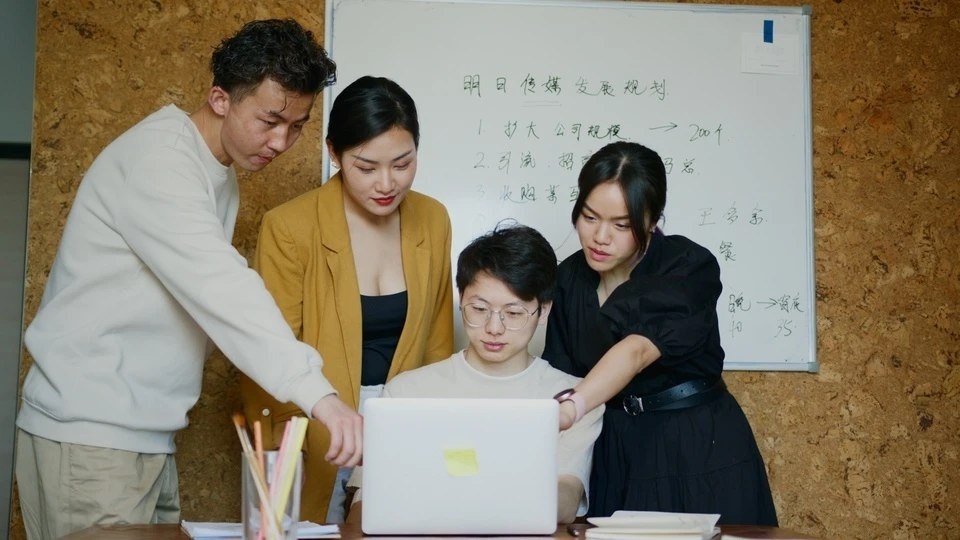 gen z đi làm ảnh 2 gen z di lam anh 2